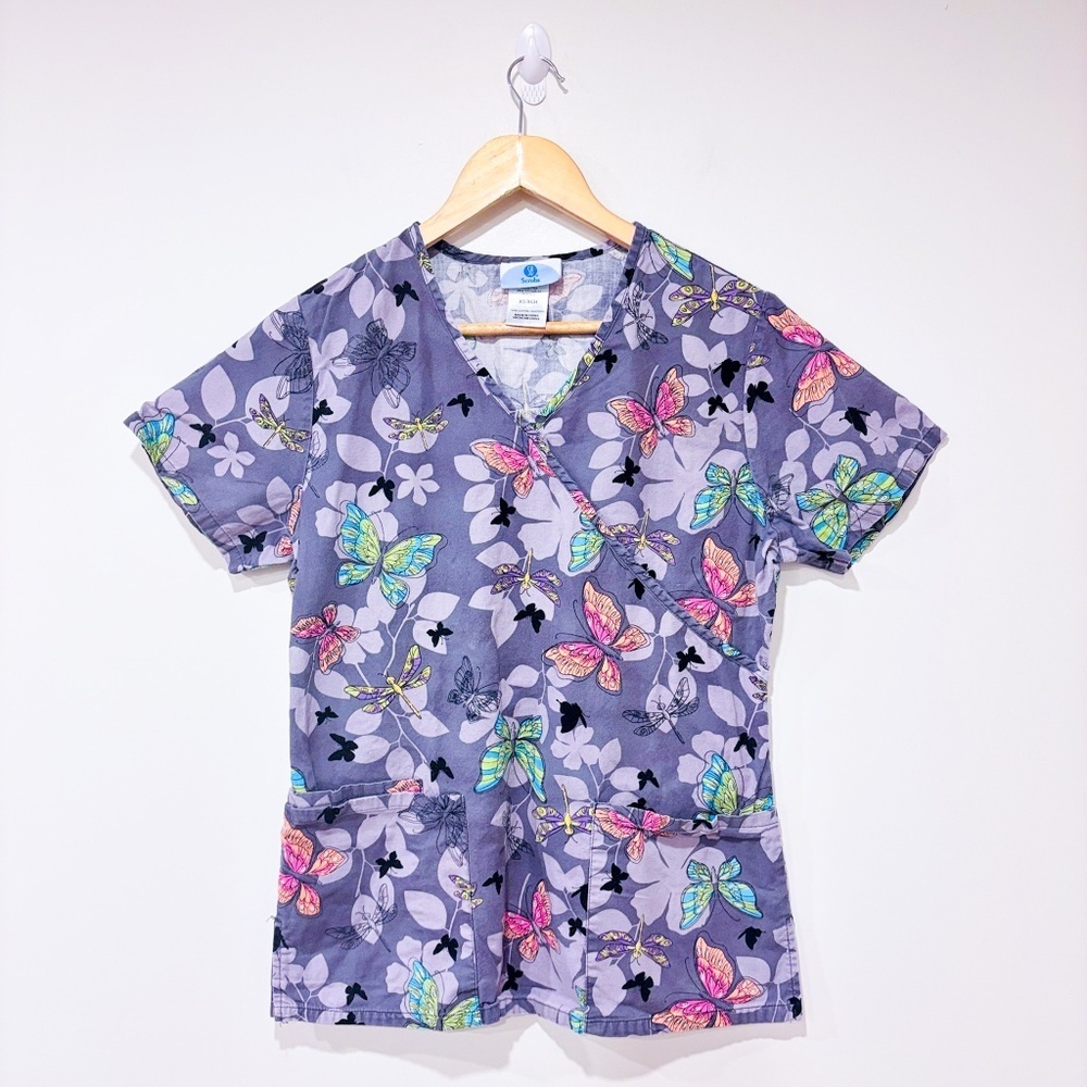 SCRUBS – Gray medical‎ top with multicolored butterflies | X-Small *